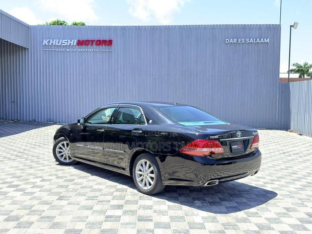 Toyota Crown 2008 Black