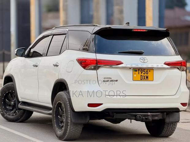 Toyota Fortuner 2017 White