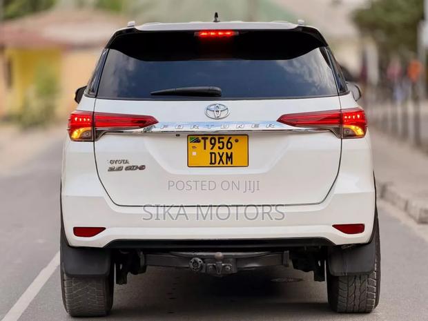 Toyota Fortuner 2017 White