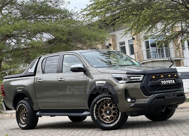 Toyota Hilux Revo Double Cab Deisel 2.4 AWD 2022