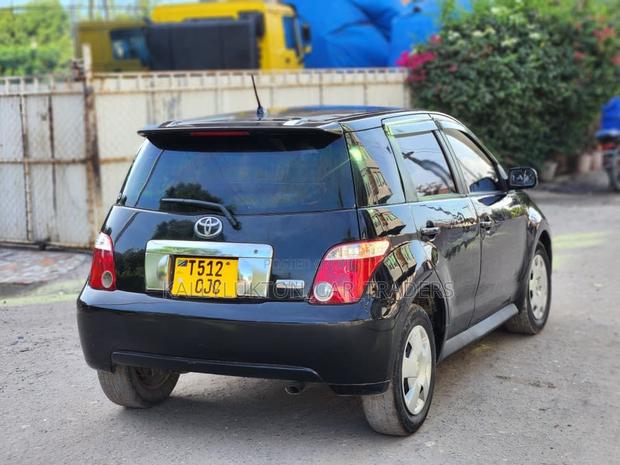 Toyota IST 2003 Black