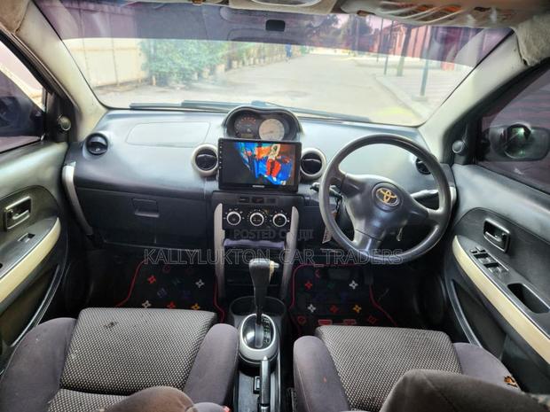 Toyota IST 2003 Black