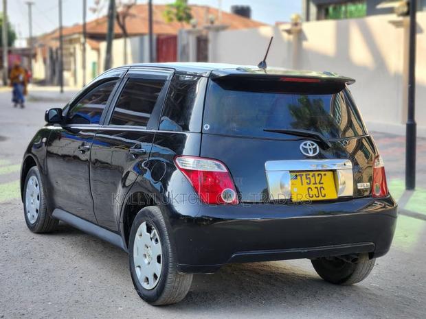Toyota IST 2003 Black