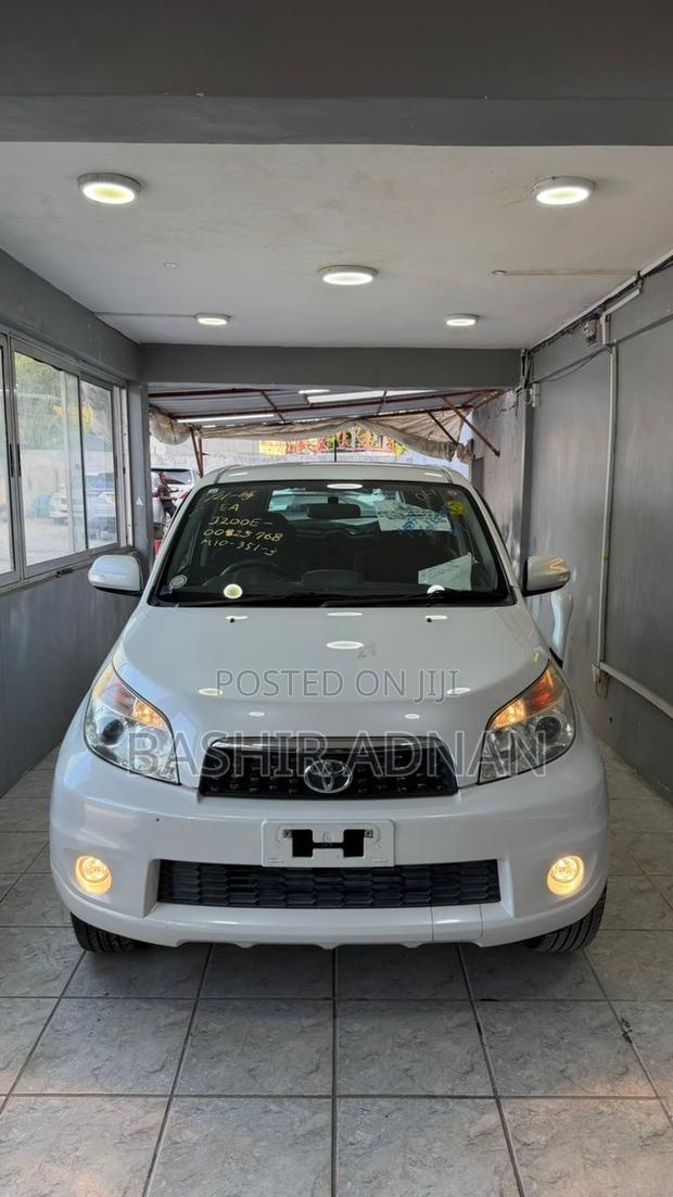 Toyota Rush 1.5 RWD 2009 Pearl