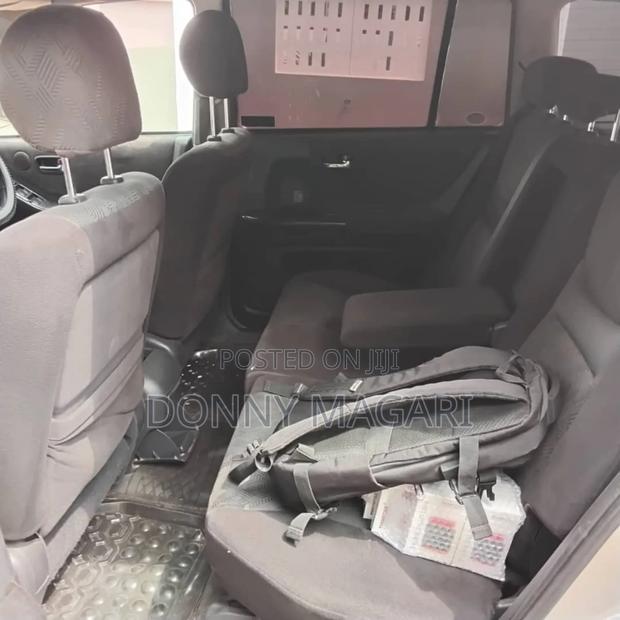Toyota Kluger 2005 Silver