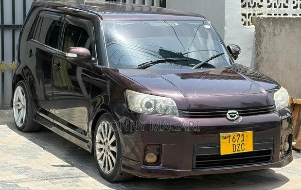 Toyota Corolla Rumion 2010 Black
