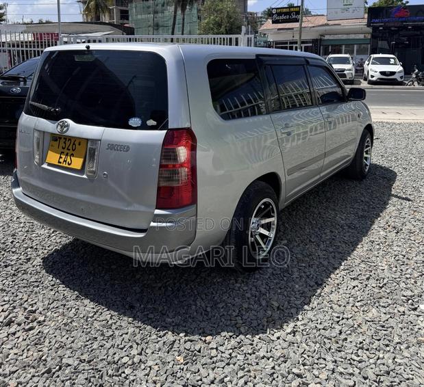 Toyota Probox 2005 Silver