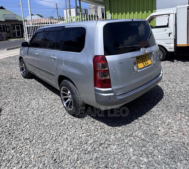 Toyota Probox 2005 Silver