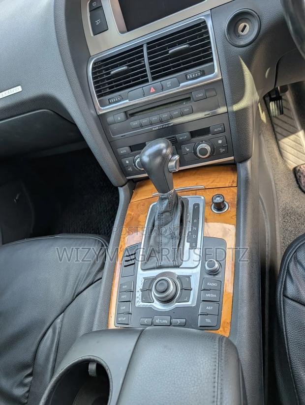 Audi Q7 2009 Pearl