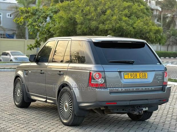 Land Rover Range Rover Sport 2010 Gray