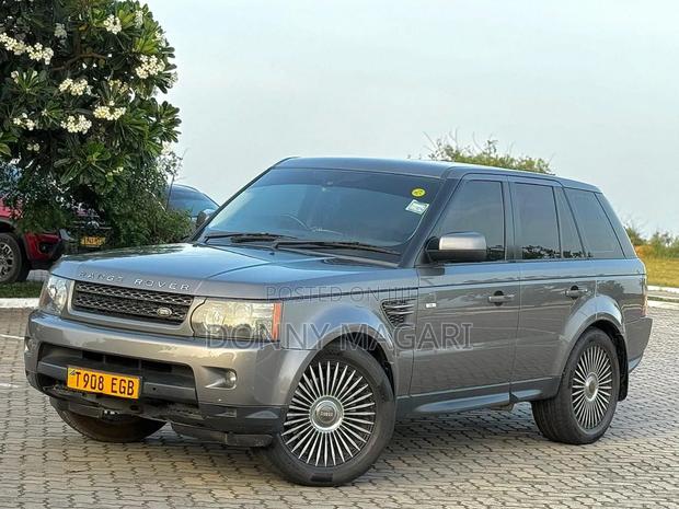 Land Rover Range Rover Sport 2010 Gray