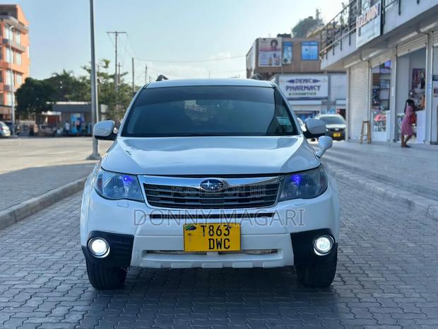 Subaru Forester 2009 White