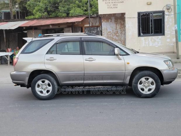 Toyota Harrier 2002 Silver