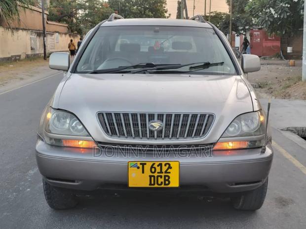 Toyota Harrier 2002 Silver