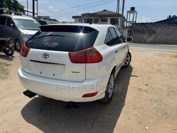 Toyota Harrier 2.4 2008 Off white