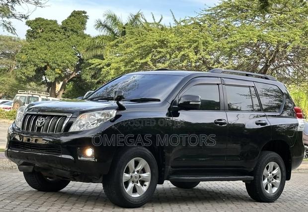 Toyota Land Cruiser Prado 2011 Black