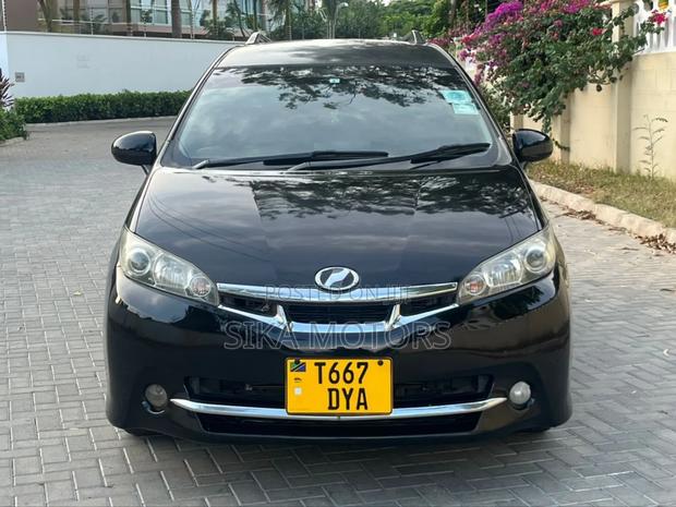 Toyota Wish 2013 Black