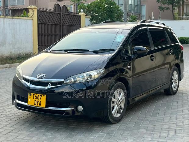 Toyota Wish 2013 Black
