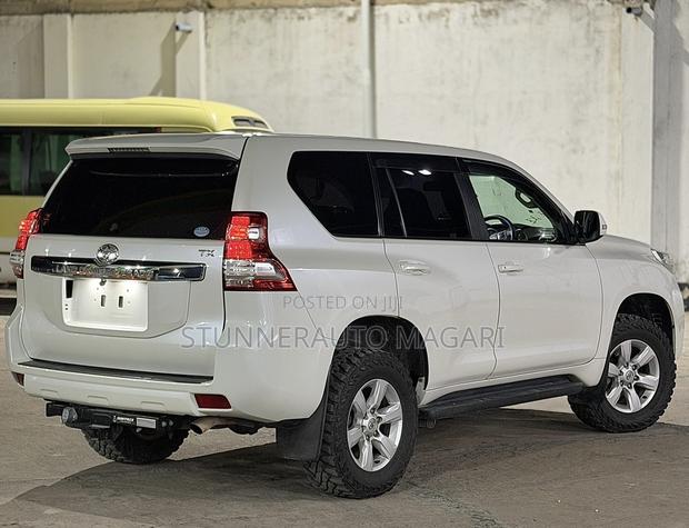 Toyota Land Cruiser Prado 2014 White