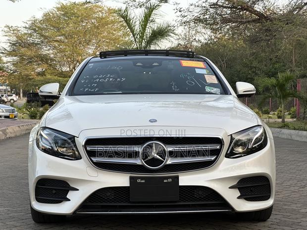 Mercedes-Benz E200 2017 Pearl