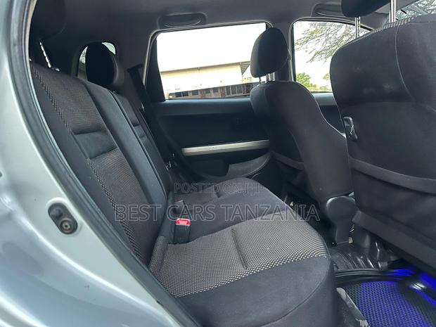 Toyota IST 2004 Silver