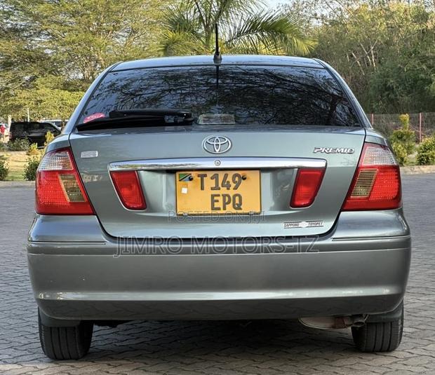 Toyota Premio 2005 Green