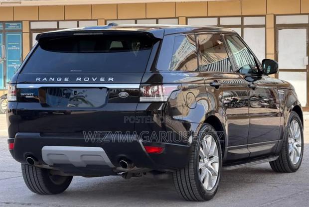 Land Rover Range Rover Sport HSE 4dr SUV 4WD (3.0L 6cyl S/C 8A) 2015 Black