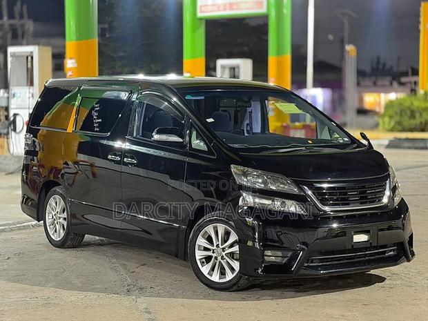 Toyota Vellfire 2010 Black