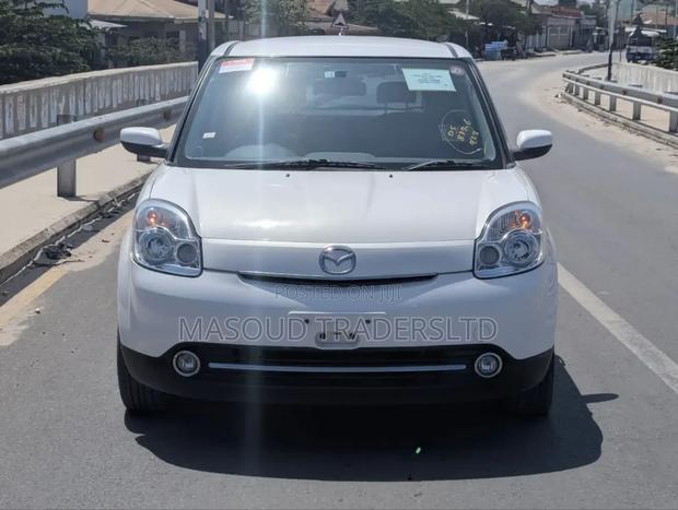 Mazda Verisa 2008 White