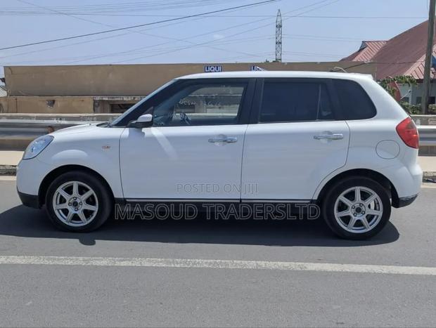Mazda Verisa 2008 White