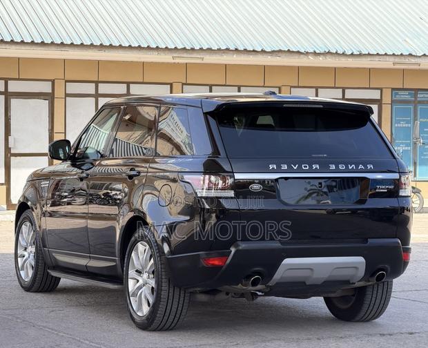 Land Rover Range Rover Sport HSE 4dr SUV 4WD (3.0L 6cyl S/C 8A) 2015