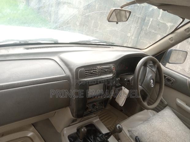 Nissan Patrol 2001 White