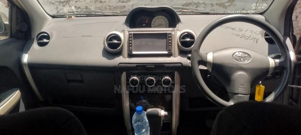 Toyota IST 2005 Gray