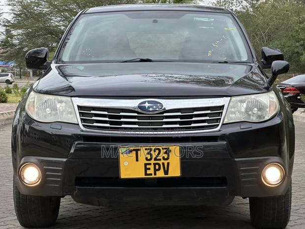 Subaru Forester 2010 Black