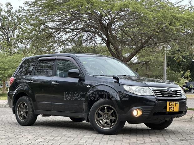 Subaru Forester 2010 Black