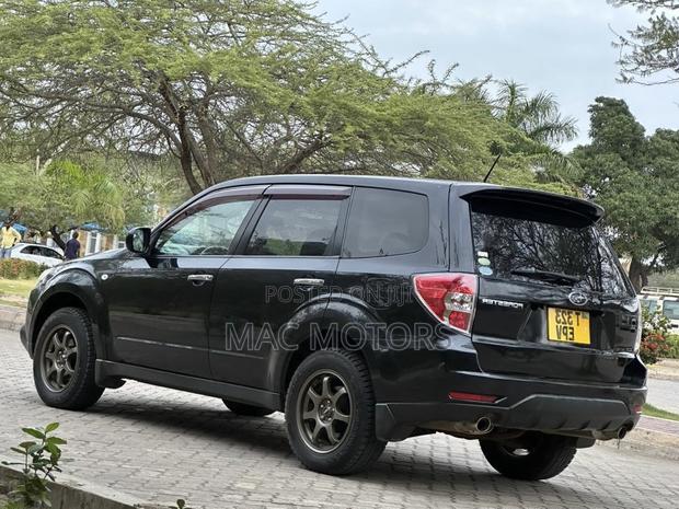 Subaru Forester 2010 Black