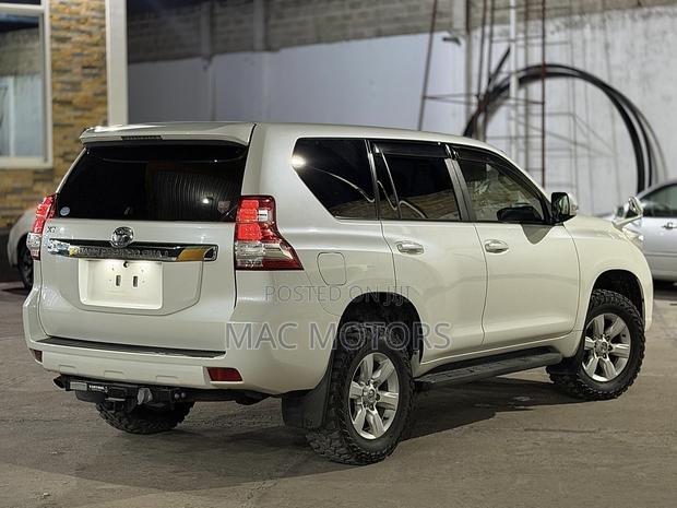 Toyota Land Cruiser Prado 2014 White