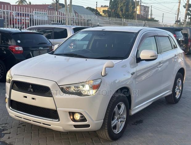 Mitsubishi RVR 2.0 2011 White