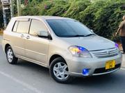 Toyota Raum 2004 Gold for sale