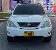 Toyota Harrier 2003 White for sale