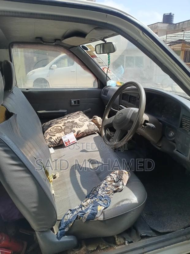Toyota Hilux 1994 White