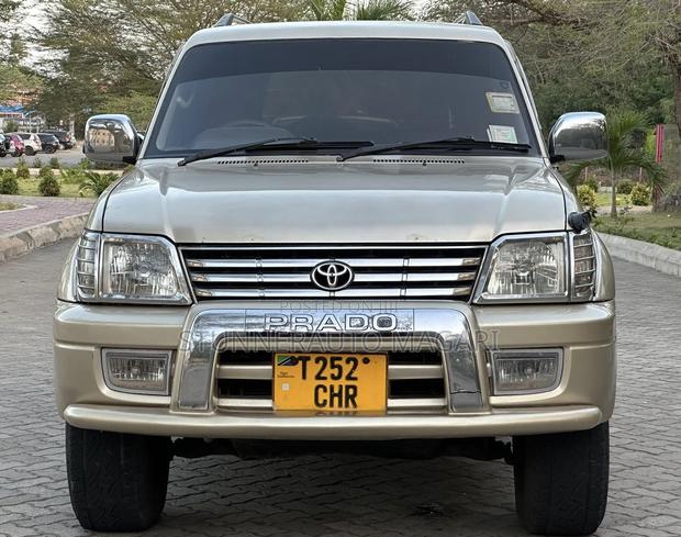 Toyota Land Cruiser Prado 2001 Gold