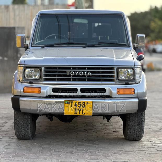 Toyota Land Cruiser Prado 2000 Silver