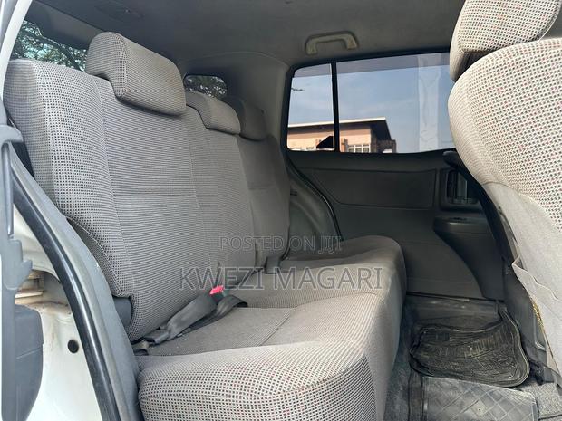 Toyota IST 2005 Silver