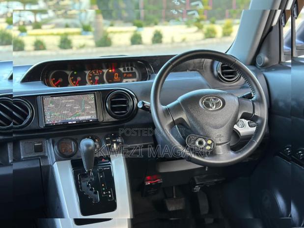 Toyota Corolla Rumion 2009 White