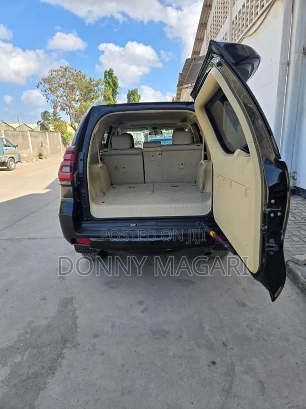 Toyota Land Cruiser Prado 2015 Black