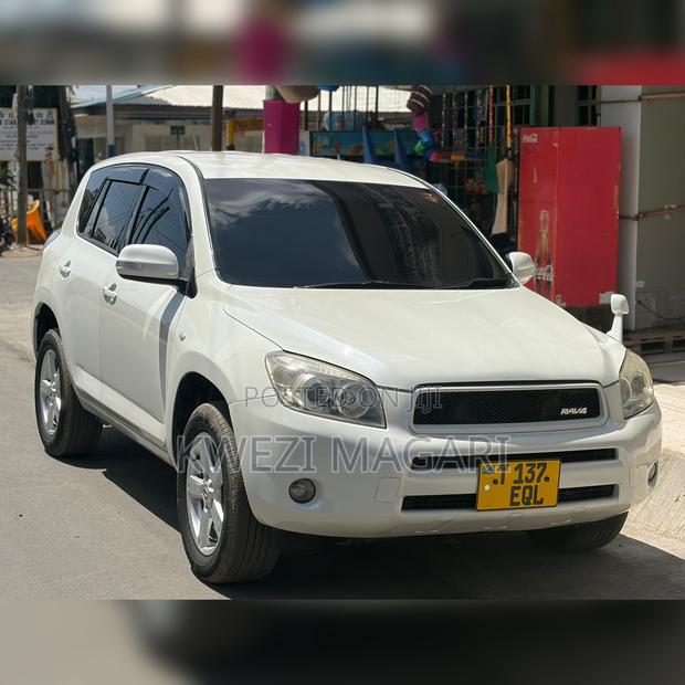 Toyota RAV4 2008 White
