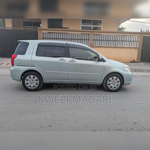 Toyota Raum 2007 Blue