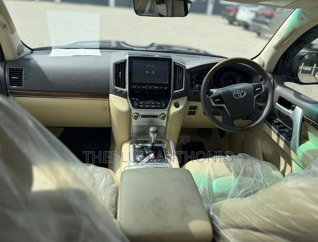 Toyota Land Cruiser 2019 Blue