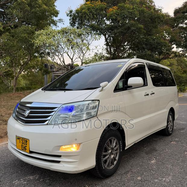 Toyota Alphard 2.4 Petrol FWD 2006 White